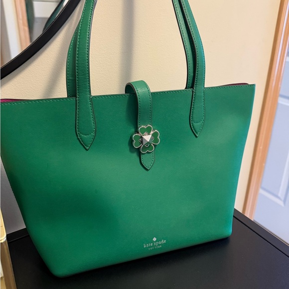 kate spade Handbags - Kate Spade Kaci medium green Tote